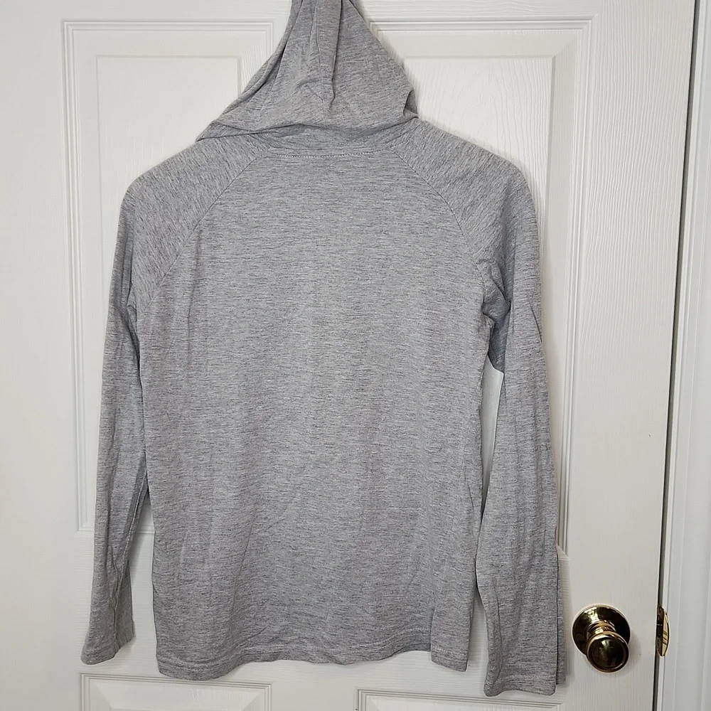 Boys Reebok 2 two longsleeve shirts hooded and lightweight size 14/ 16